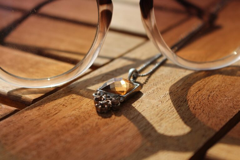 Fashion and Gaming: Virtual Fashionistas in Digital Worlds