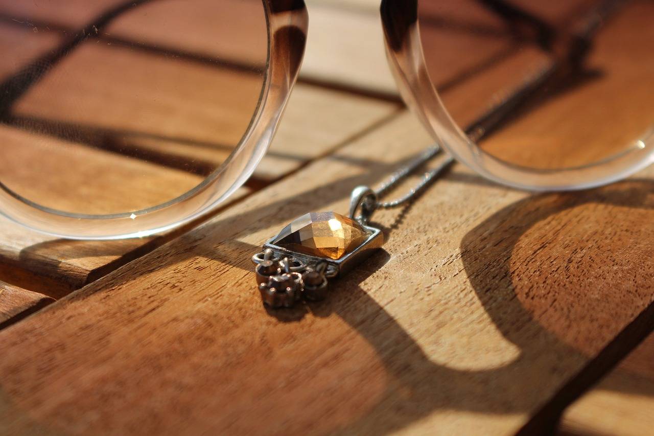 Fashion and Gaming: Virtual Fashionistas in Digital Worlds